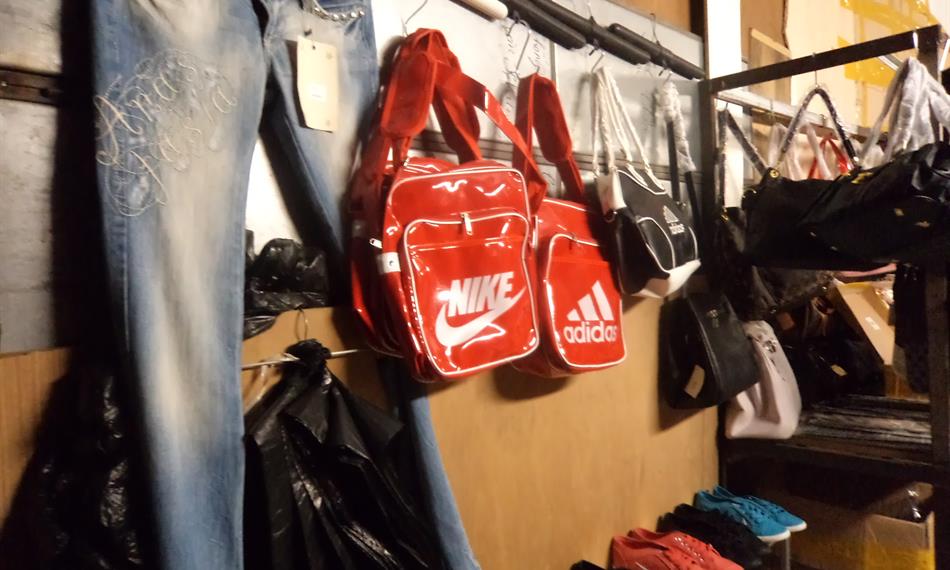 2013-9-3-1026Padělky Sapa7.JPG